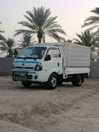 شاحنات • بدون تفاصيل