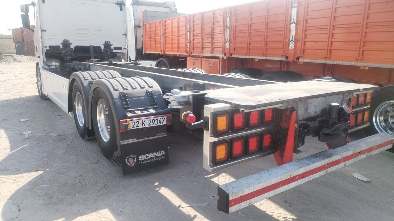 السلام عليكم 
إسكانيا للبيع 2018 حجم R500 للاستفسار ***********
