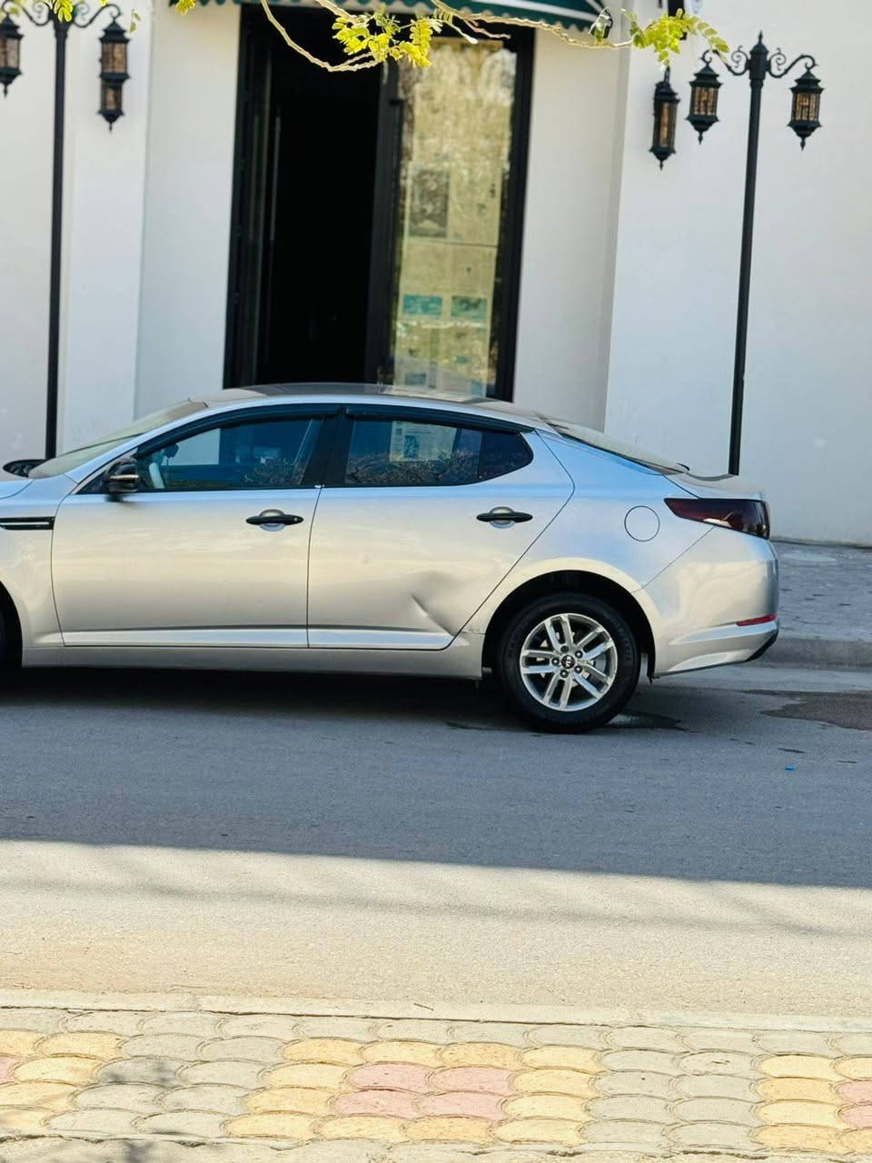 وبتيمه موديل 2013 وأرد خليجي سياره كفاله من ضربه وتبديل بيه قطعتين كلير فقط وباقي سياره مكفوله من الضربه وتبديل وصبق سعره 104 وبيه مجال رقم هاتف ***********موصفات سياره شاشه كامره خلفيه مثبت سرعه تحكم استيرن شاير بل مري كشنات جلد قطعتين تبريد حساسات خلفيه حساسات ماميه حداديه تخم تاير جديدات محرك وكير كفاله مكان سياره كربلاء مكلف بل نشر كربلاء, العراق
