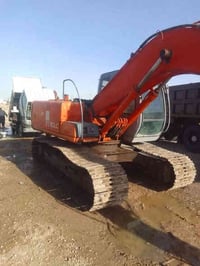 حفاره للبيع فايف موديل 98 حجم 180 LC محوره محرك مضخه كنترول كله 200مكف...