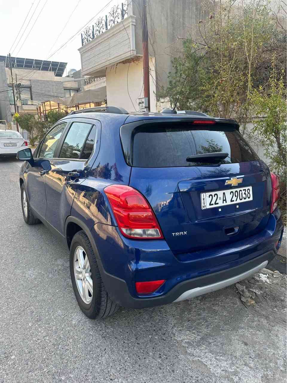 Chevrolet Trax

مۆدێل ٢٠١٧
سەنەوی فەحس و هەزە هەمووی نوێیە
٩٨٠٠٠ مایل ڕۆشتووە
سەیارەکی زۆر خاوێنە
سلایتە
سماعە بۆس
دوو پارچەی هەیە و جەمپەکی خەفیفی هەیە
ئێرباگ تەنها سوکان

نرخی قوفلی  دەفتەرەک 100$
تکایە ئەگەر موشتەری نی نامە مەنێرە

واتساپ *********** أربيل, العراق
