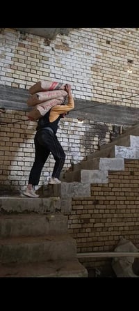 عمال شاقة • تصعيد مواد • تنظيف بيوت