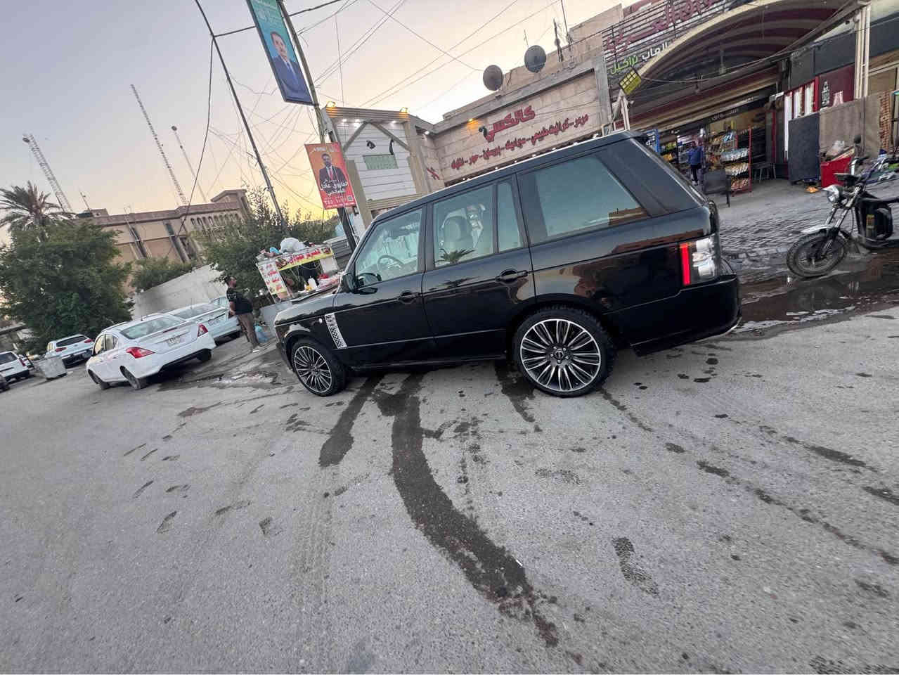 سلام عليكم رانج روفر فويج ٢٠١٠ سيارة فول مكفولة مكينة كير وارد خليجي سردار سعر ١١٠ بيهة مجال مكاني بغداد الوزيرية *********** بغداد, العراق
