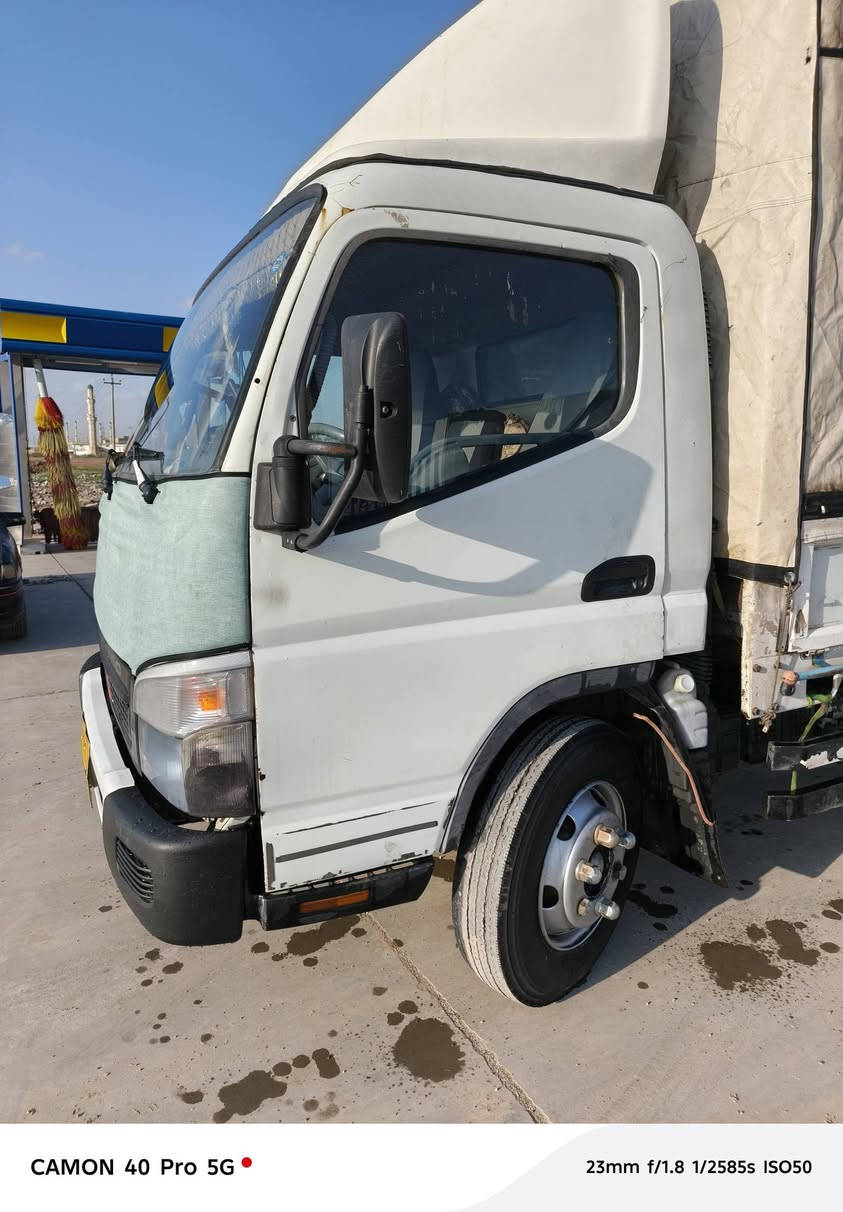 السلام عليكم كنتر موديل 2009 بيه بابين مبدلات وبيه شعار كمرك بل قماره الجام محور كهربائي كير اكسل مكفولات سياره جاهزه تبريد ويه السويج سعره 150 وهذا رقمي اتصل وبيك خير وتدلل ***********
