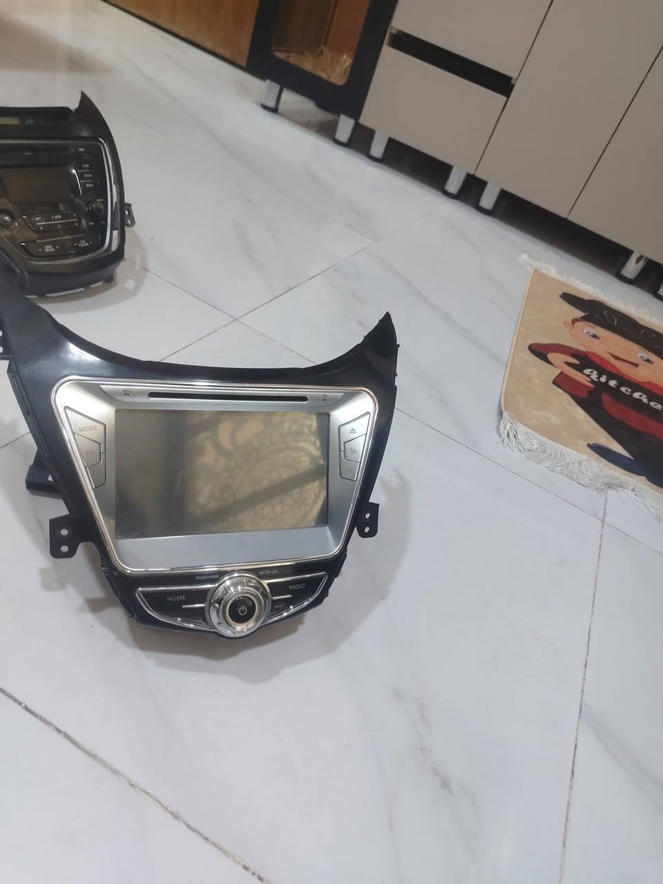 سلام عليكم عندي غراض النترا للبيع مازدات النترا ٢٠١٦ زوج ب٥٠ مسجل تعلي وتنصي شكل بيها خلل ب٢٥ ولساعة ب١٥ وشاشة لثانية ب٤٠ وبيها مجال لاستفسار عل رقم ***********
