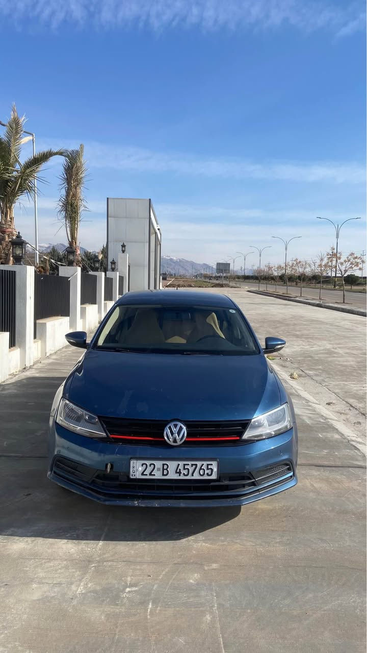 جیتا مۆدیل ٢٠١٥خلیجی مەکینە ٢٠بی تۆربۆ کلینە بی سبوخە بی تعدیلە هەیکەلی زۆر جوانە بی مەسروفە بەس دوو بست لە سەقفی کليری هەلداوە کلێرم کردۆتەوە لە خەسل هەلیدا سەیارەکە بە ناوی خۆمە بی مەسروفە گێر مەکینە بە شەرتە هەموو شتی بە شەرت  سعری ١١٧مەجالی تێدایە
*********** اكر, نينوى
