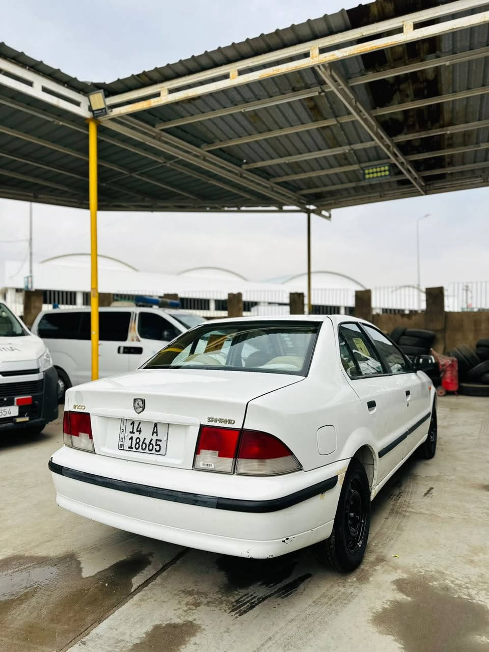 سلام عليكم سمند مديل 2011 سياره جديده مكينه كير كفالا رقم جديد بسمي السياره بديها كفالا بس بيها بلباب بارد ولكاط فقط سياره نضيفه تجي وتشوفها السعر 46 رقم ***********
