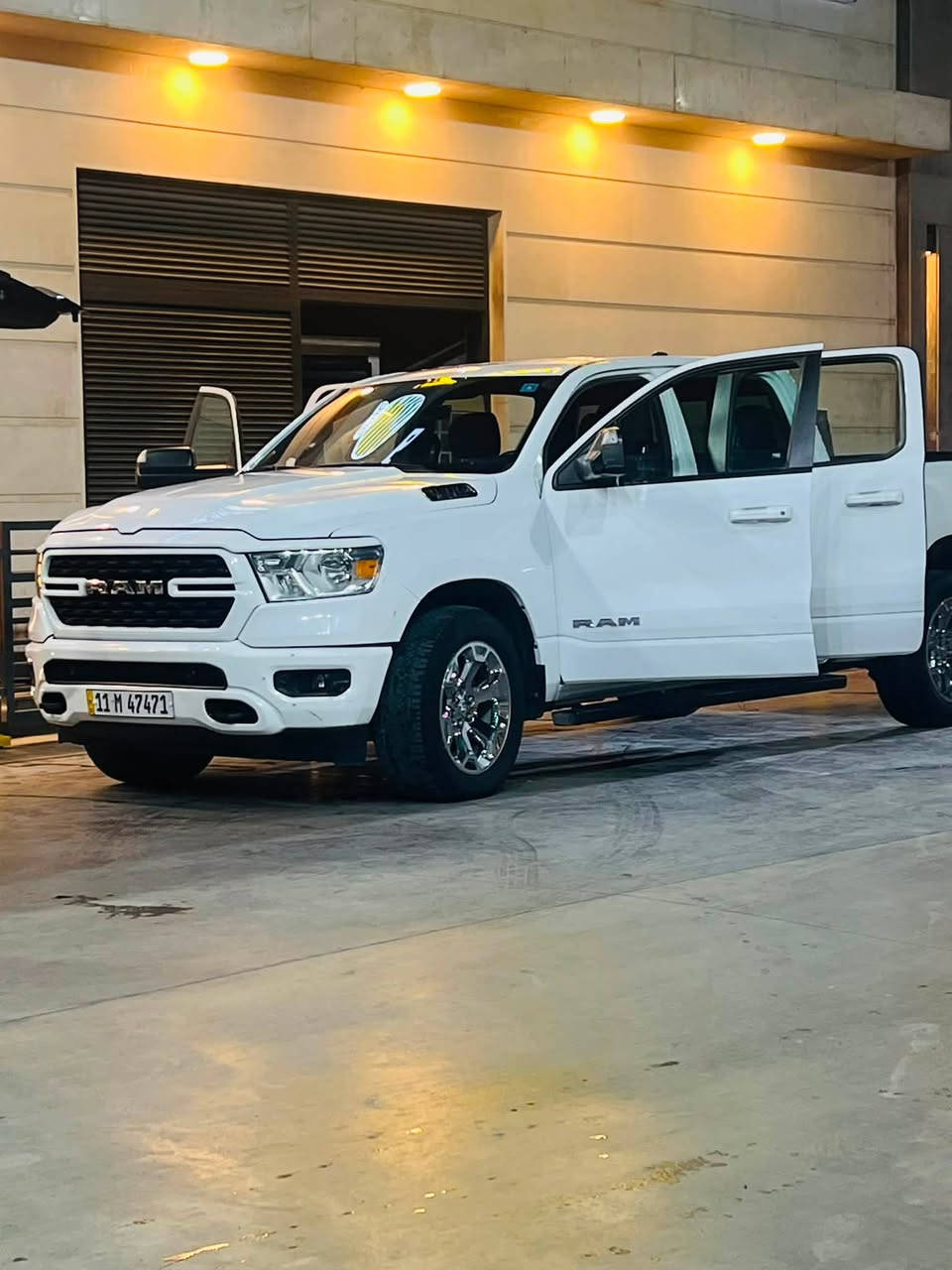 دوج رام 2022 هيـمي وارد امريكي
مواصفات بك هورن فول ماعده الفتحه 
باب طويل 4x4 فئه 1500 شاشه صغير
بجم كبس 
تبـريد ثلج كير مكينه وضع لوكاله ماشيه 94 الف
شرط التحويل السعر 275 
رقم الهاتف *********** مكاني بغداد الرصافه
