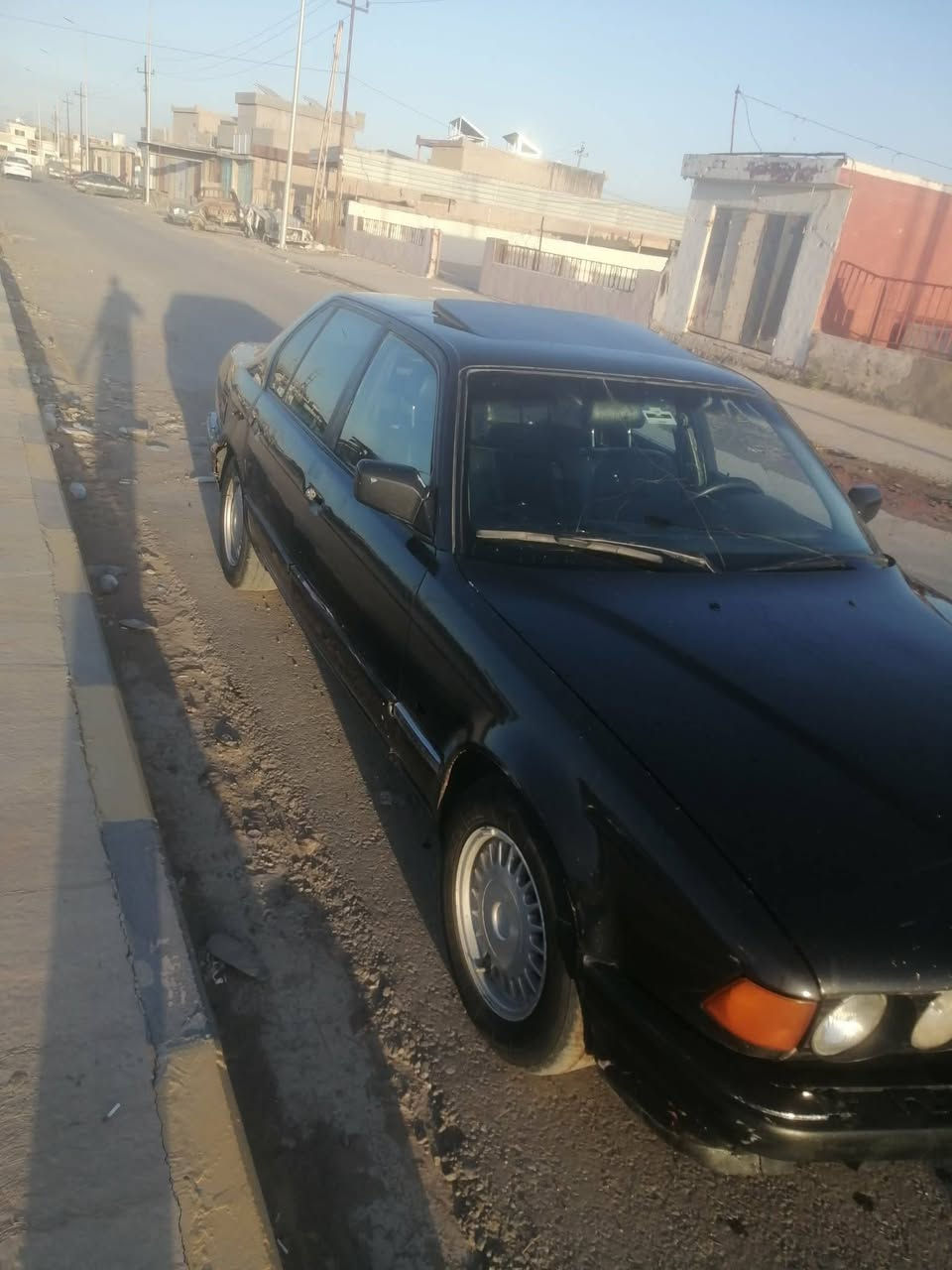 السلام عليكم بيئم حجم 730 كير عادي محرك جديد شرط محرك كير اللبيع سنويه خضره ساقطه بل 19  السعر 25 وبيها مجال شرط شك الكاع الارفلو محور ب كركوك تيبيس يعني ماكو خربطه شرط التحويل وكالة ***********///***********

