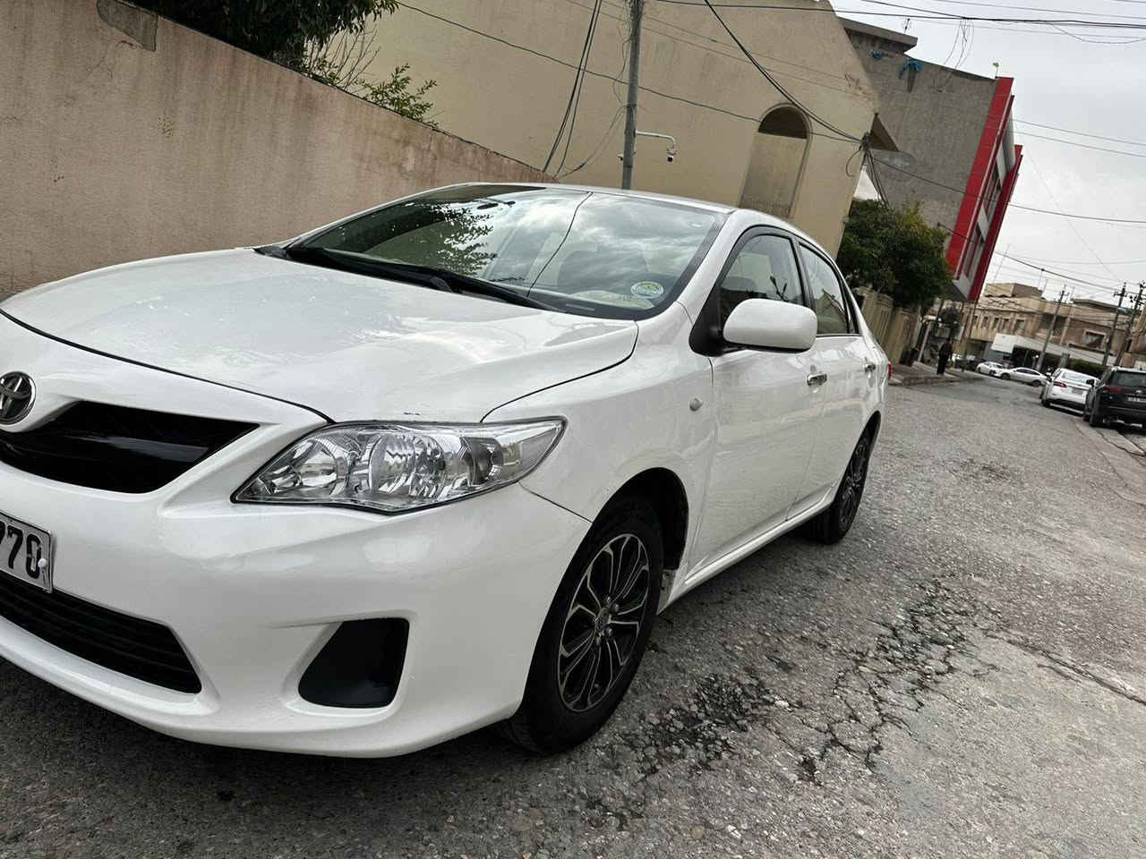 كرۆلا ٢٠١٠ گير توماتيك سةيارةيكى پاكو بى عةيب دوو پارچةو سةقفى بوياغ نيية بةلام من بة حيزام دةيفروشم كةميك پيشى هةيةتى كراوةتة ويل سپورت تةبريت و گير و مةكينة كيشةى نيية  سةنةوى تازةية هةزةية تازة كراوةتةوة  *********** أربيل, العراق
