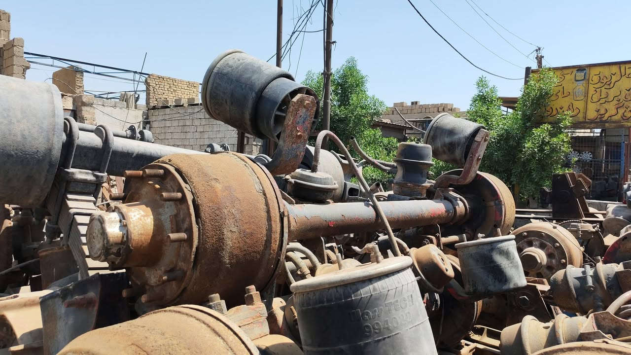 أهلاً وسهلاً بالجميع! أود أن أعرّفكم بنفسي وأن أشارك معكم صورة التقطتها 
السلام عليكم دناكير أوربي مزوج وتك تاير دبل وركة  جماعه المحور الخامس  للاستفسار 
بغداد جرف النداف
***********
