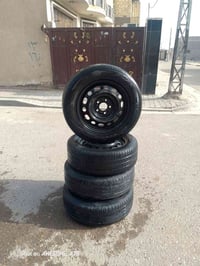 اخوان تخم تايرات نص عمر مع ويل 16 للبيع ويل خامس هم موجود سعر 150 0770...