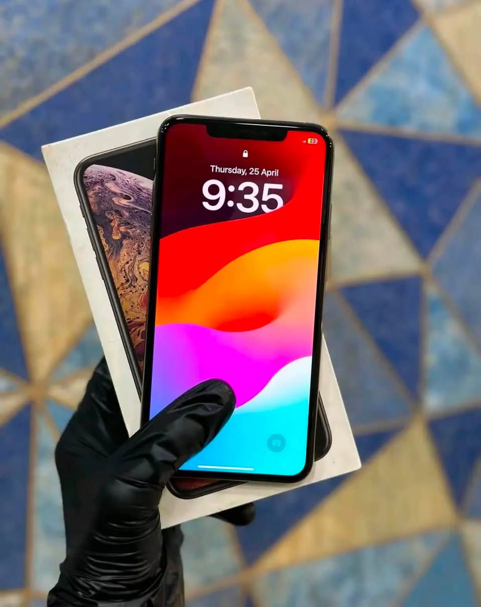 بسمالله سلام عليكم اخوان جهاز Xs Max للبيع جهاز كلش نضيف كدام العين جهاز فقط فيس ايدي مايشتغل بطاريه(72) بس مايصرف ذاكره(64)تك سيم اخوان جهاز فقط بيع شاشه بلاد قطره عيب مابي جهاز بدون كارتون رقمي(***********)موجود واتس وماسنجر سعر(150)وبي مجال
