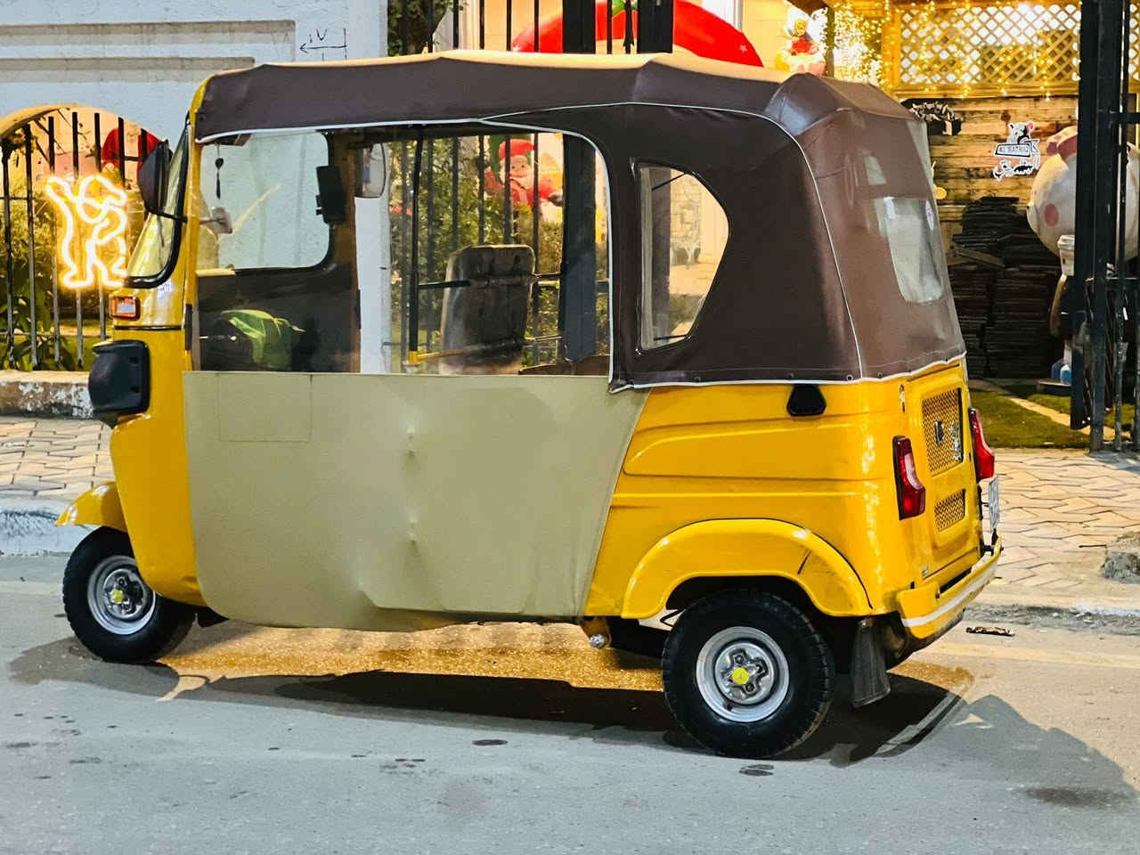 السلام عليكم تكتك 2022/11 مكينه كفاله مكفوله من الخياس ومن تعمير الخياس رقم وسنويه باسم ولد ثاني يوم التحويل تجي وشوف الكشر شوف العين وتكتك خير من الله تخبل كله جديد وما مشتغله قليل كلش للأستفسار*********** مكاني عماره
