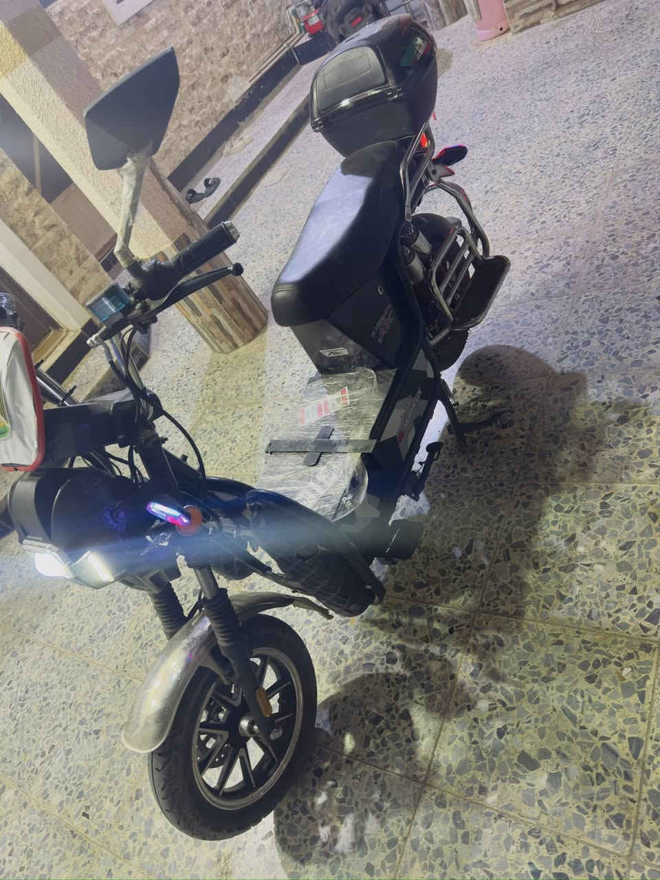 السلام عليكم جبلي موديل 23 كلشي بي شغال بطاريات صارلهن شهرين مكاني الجولان
السعر 450
***********
***********
