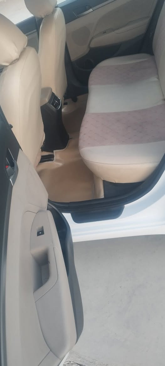 النترا 2019 خليجي سوبر
رقم واسط 
فول مواصفات للاخير 1/1
مكفولة كفالة عامه
بصمه تشغيل وباب 
محرك 2000 دوش
فتحه سقف سلايد 
كامره خلفي 
شاشةكبيره اندرويد 
تحكم أستيرن
وضعيات قيادة متعدده ٣ وضعيات
 حساسات إماميه خلفي
كشنات مخملي 
مري شفط نظام ترحيب 
لد نهاري 
تبريد قطعتين
ويل كب/ويل كروم/ويل 17
مدخل AUX+USB/بلوتوث...
سونار واضح بالنشر 
السعر 170
الكوت المركز 
رقم صاحب السياره  ***********
