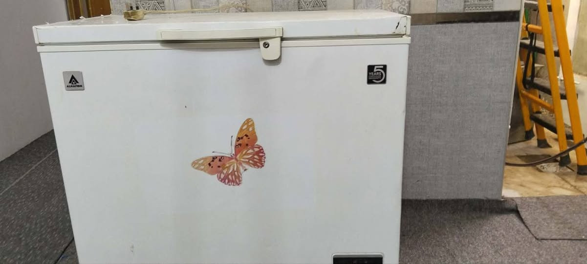 سلام عليكم متاح مجمده شرط نضافه وتجميد استعمال قليل سعر 100مكاني كربلاء العطيشي استفسار انتصال ***********
