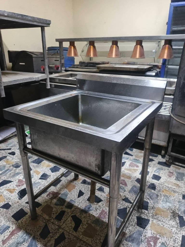 فرن بيتزا 
قلاية فنگر
شواية گص
گريل برگر
خلاط حمص
عجانه
مثرامه حمص ولحم
سنگ صغير
للاستفسار الاتصال على هاذا الرقم *********** عمارة, ميسان
