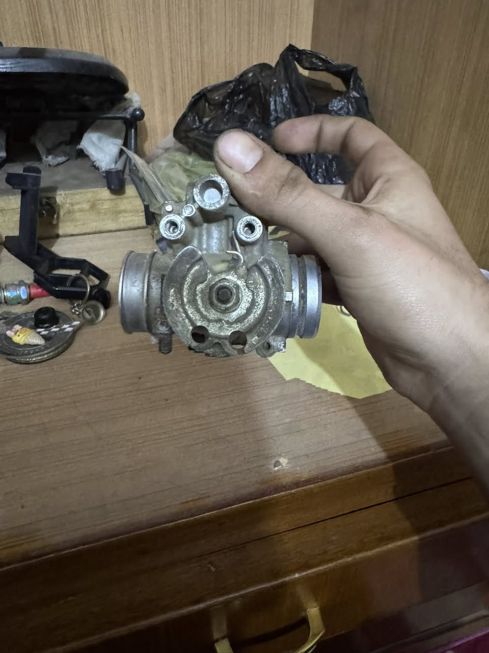 السلام عليكم شباب عقل وجويتر مال سكنس ياباني للبيع ثنينهن اصليات وتاخذهن تفحصهن ياله تنطيني فلوس يعني عل فحص مكاني بغداد حي الاعلام وباقي تفاصيل الغراض اتصل عليه وتدلل ***********
