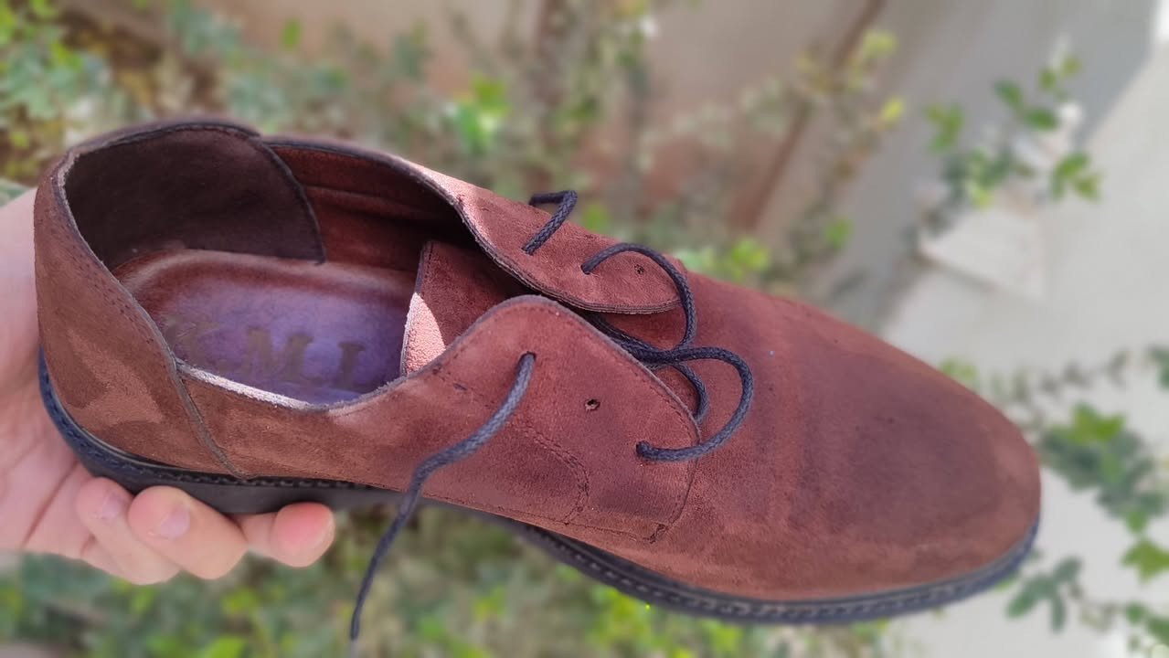 حذاء رجالي انيق شاموه بهالشكل قياس ٤٣ 
اعلى سعر ابيع 
جديد غير مستخدم ابدا


**إذا كنت صاحب هذا الإعلان وتريد حذفه لأي سبب، رجاءا أرسل رسالة إلى الدعم الفني**