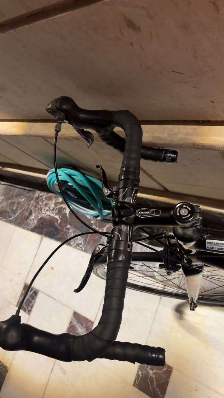 السلام عليكم
للبيع دراجه رود ماركه جاينت 🌟
الدراجه ماشاءالله مثل ما موضح نضافتها بل صور وبعد احله بل حقيقه وعل خير عله الياخذها

كل قطع الدراجه مختم جاينت حته التايرات الدراجه مال حاويه وغير مستخدمه داخل العراق❗️ 

حجم الفريمM مختوم عل فريم 

سستم الدراجه كلارس حديث براكيت❗️

السعر 375 الف وبيها مجال🌟

مكاني زيونة 710📍

للتواصل***********☎️

متوفر توصيل جميع انحاء العراق🚚
