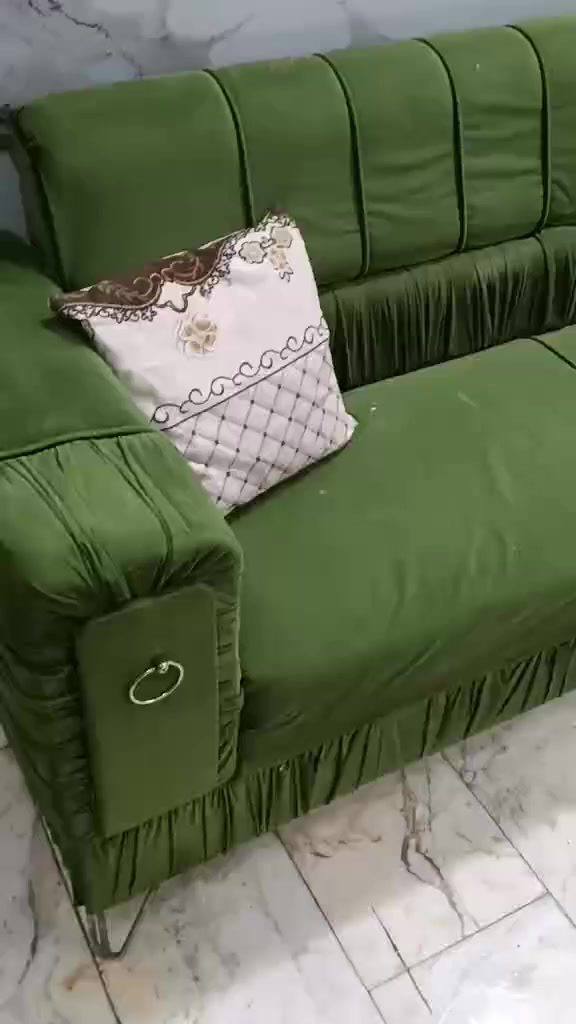 كاروك مع دوشك سعر30تخم نضيف 250وبي مجال


**إذا كنت صاحب هذا الإعلان وتريد حذفه لأي سبب، رجاءا أرسل رسالة إلى الدعم الفني**