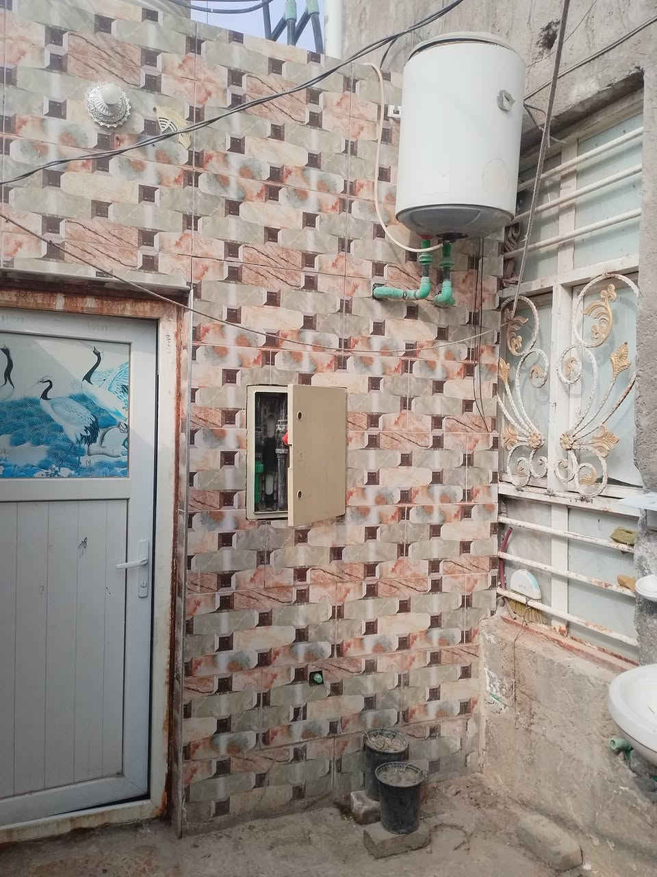 دار للأيجار 
المساحه (١٠٠م)طابقين
في حي النداء 
خلف علوة تفاحه 
قريب جدا على شارع مجمع بيتي
للأستفسار الاتصال على الرقم:
***********
