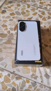 بوكو F7 • ٥١٢ • ابيض