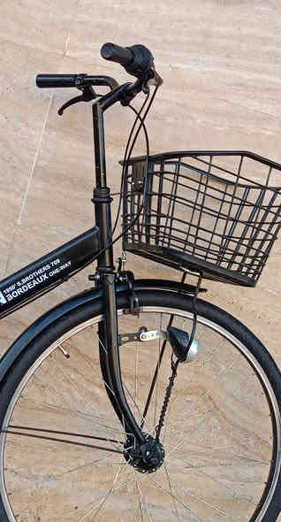 ✨ الســلام عليكــم ورحمة الله وبركــاته ✨
🚲 دراجــة هوائيــة للبيع 🚲 حجم 28
حاويه اصلي 
⚙️ كير + حساس
🛞 تاير عريض
🧺 سـلّة اصلي + 🔐 قفل أصلي
🪑 قيادة مريحة
✔️ شرط الفحص والنظافة والضمان
✨ نظافة 90–95%

📍 العنوان: كربلاء / طوريج
🚚 تتوفر خدمة توصيل لجميع محافظات العراق

📞 للاستفسار أكثر: خاص أو على الرقم
***********
