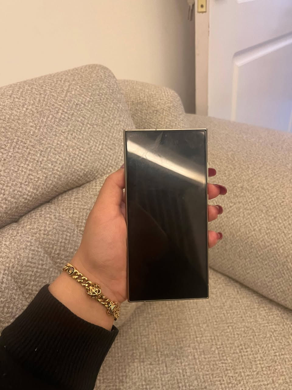 السلام عليكم
🔥 Samsung S24 Ultra 🔥
أقوى فلاقشِب من سامسونج
12GB RAM ⚡
خزن كبير ( 512 / 1TB)
كاميرا 200MP 📸
بطارية 5000mAh 🔋
شاشة 6.8 AMOLED 120Hz
نظيف جداً – استخدام قليل👌
كامل مع ملحقاته (شاحنه + هتفون+الكارتون)
📍 السعر مليون و50 وبي مجال للشراي
للمهتمين الاتصال على الرقم ***********
