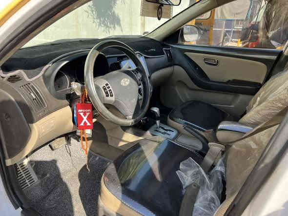 النترة 2011 وارد خليجي السيارة جاهزة وخير من الله تبريد جديد تخم تاير جديد بيها جاملغ امامي صفحت اليمنه ويم القبع البانزين طخه السيارة جازة من كلشي مكان السيارة بالحبيبيه ***********
