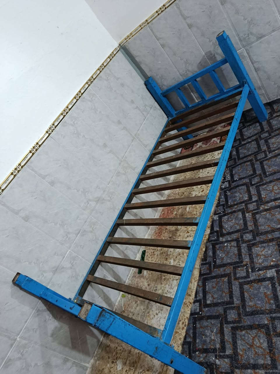 جرباية حديد قوية كلش نضيفة سعر 35 وبية مجال مكان ‏‪ البصرة الحيانية ‏‪0778 126 7485‬‏
