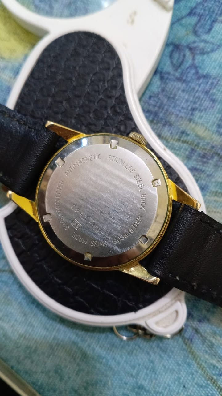 السلام عليكم 
بعد أذن القائمين على الاداره 
ساعه ماركه MARDON 
(ماردون)
نصب تكويك سويسري
طلاء ١٠ مايكروم
قطر ٣٣ 
نظافه الساعه كيس ومينه ممتازه 
السعر ١٢٥ الف 
توصيل جميع محافظات العراق 
وات ساب 
***********
