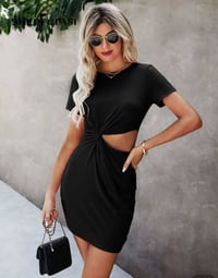 فساتين نسائي • مقاسات S/M/L/XL • توصيل