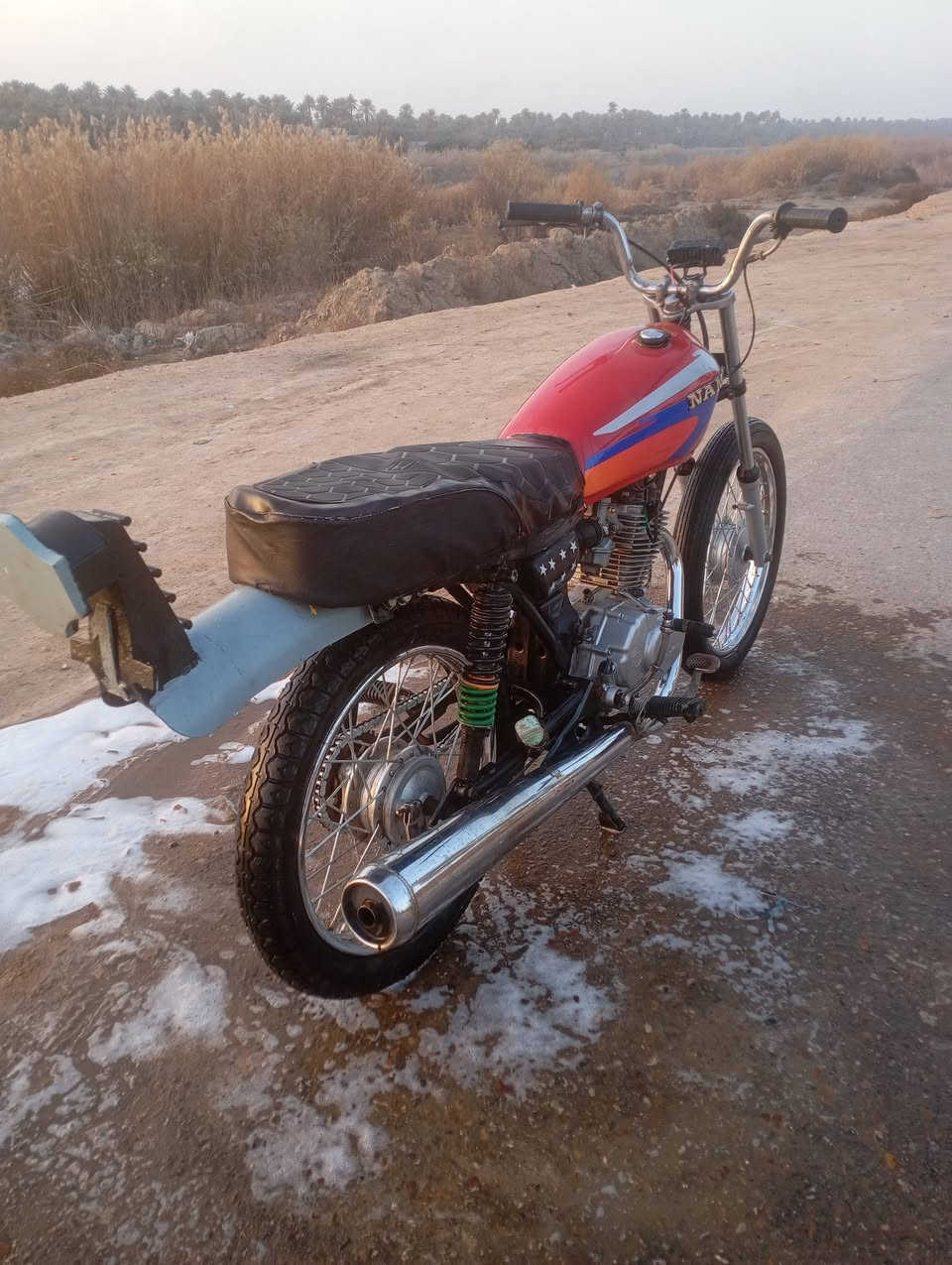 سلام عليكم دراجه نامه البيع زيرو تعمير كله جديد شوفت عينك دراجه احلا من الصوره 2026 صارله 17 يوم من عمرته دراجه كلك 
السعر 400 وبيه مجال 
المكان كربلاء طوريج 
رقم الهاتف ***********
