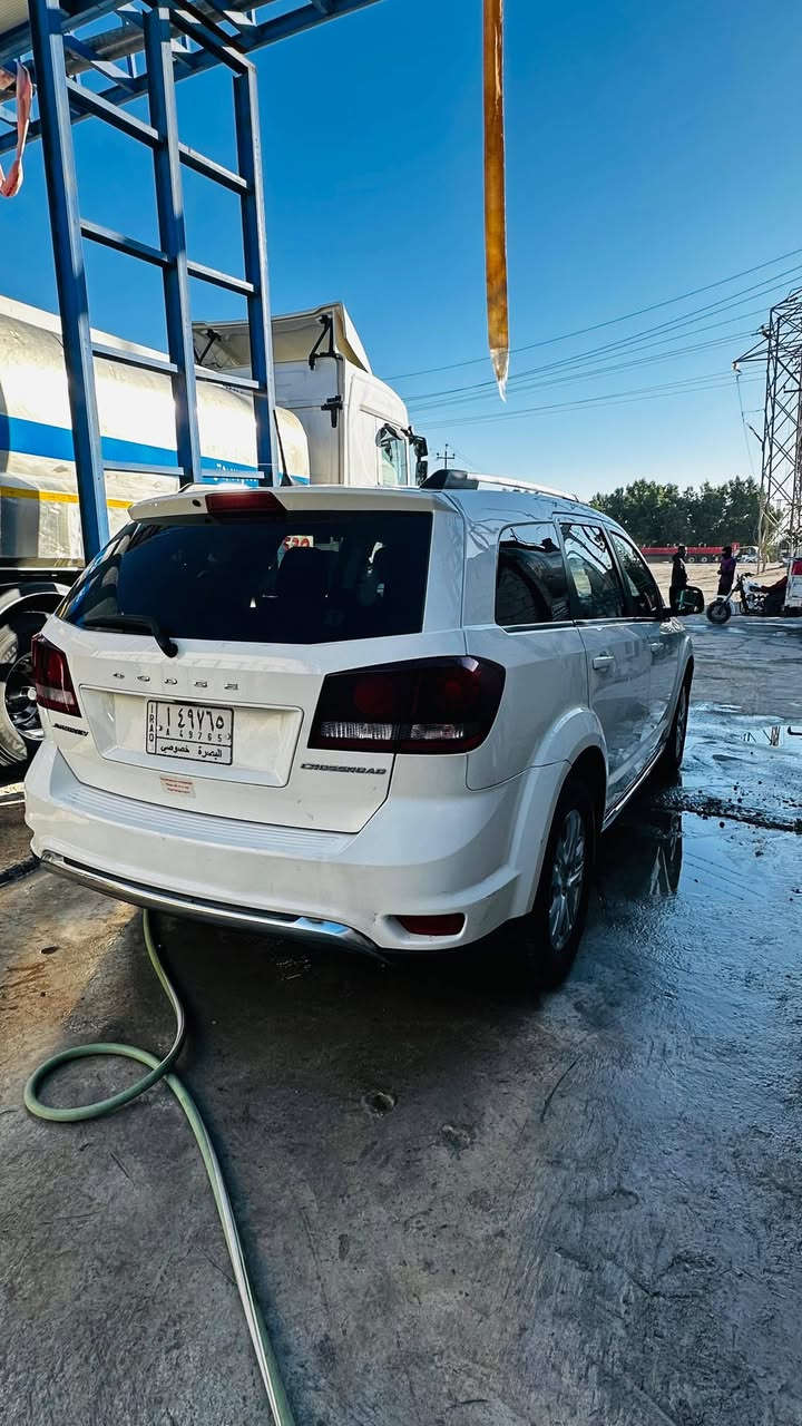 السلام عليكم دوج جورني 2019 فول ماعدا الفتحه 4 سلندر السياره 7 راكب و3 قطع تبريد السياره  كروز رود بيها باب الصدر هنا بالعراق نضرب وتبدل وبامريكا جاملغ اليم الصدر والبنيد السياره جاهزه من كلشي كير حداديه محرك توني شاده جديد مكان السياره البصره منطقة حي بغداد قليل للشراي رجائاً مو شراي لاتدخل خاص الرقم خط و واتساب ***********
