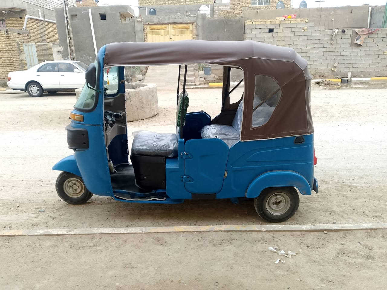 سلام عليكم
تكتك 21 
رقم بصره  نكليزي تحويل ثاني يوم
سعرها ب٦٣٠٠ وبيها مجال 
مكاني ذي قار قضاء النصر  
‏‪***********‬‏
