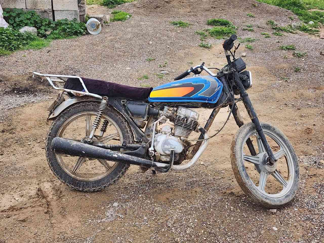 ماطور للبيع خمسه كير محرك 200 محرك نشاط فول يشتغل نص هندر السعر 180 او بي مجال 
الرقم ***********
