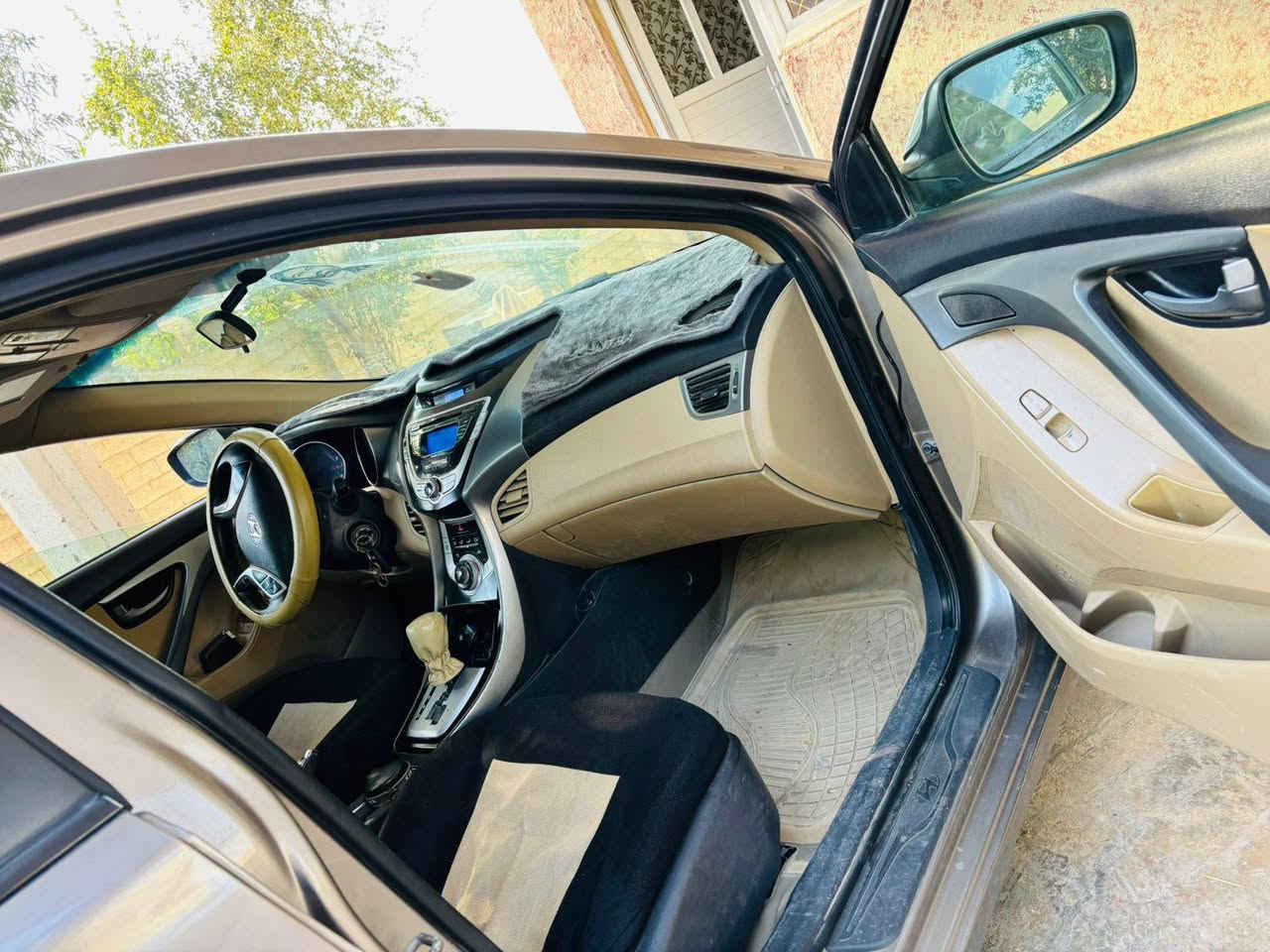 السلام عليكم .الانتره موديل 2012امريكي ضرر فقط جنطه .ما بيها اي صبغ ...هذا رقم ***********تصل وتدال أو راسل الصفحه
