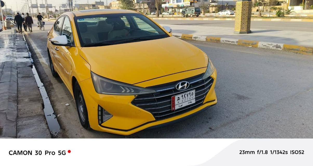 السلام عليكم
النتره للبيع 
خليجي 
موديل 2019
رقم بغداد 
السياره نضيفه معنه الكلمه 
مشروع وطني 
السياره كفاله عامه
فول مواصفات 1/1
للاستفسار ***********
