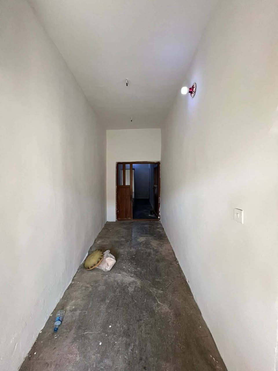 بيت للبيع بختياري الأولى ثاني فرع صاير مساحه200متر مربع نوع العقار(توزيع قايم مقام) عدد غرف نوم3
استقبال
مطبخ حمام صحيات طرمه السعر 26مليون وبي مجال رقم الهاتف***********
