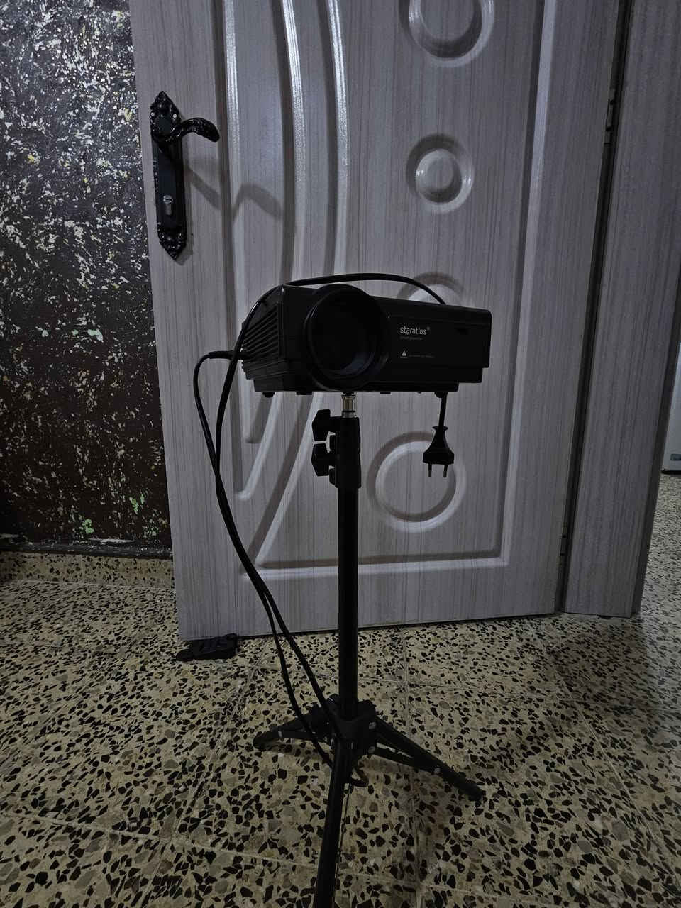 شاشه سامسونك Odyssey G5 مواصفات مذكوره بل صور
السعر 250 الف 
شاشه هايسنس ٧٥ بوصه 4k 120fps الشاشه مكسوره بس كلشي بيها شغال
السعر 200 الف 
داتا شو فول مواصفات سماعات خارجيه عاليه الصوت
FHD اتصال وايفاي وربط بالموبايل
ومنافذ HDMI ومخرج صوت 
السعر ٦٠


**إذا كنت صاحب هذا الإعلان وتريد حذفه لأي سبب، رجاءا أرسل رسالة إلى الدعم الفني**