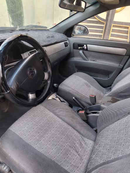 للبيع سيارة فورنزة اوبترة مصبوغة شبه احزام للجمالية بدون دواخل السعر 60 وبيه مجال الرقم *********** بي واتساب
