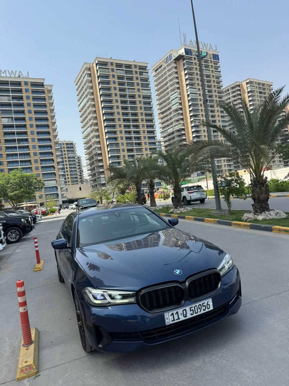 السلام عليكم
BMW 530e 2023

سيارة جديدة حادثها فقط بنيد ومبدل ومصبوغ

سيارة كلش جديدة استعمال شخصي

292 حصان تكون أسرع من العادية

مكاني بغداد / المنصور / مجمع بوابة العراق

* كل تبديل دهن وصيانة وسيرفز ليم العروش
* تخم تايرات جديدة
    شباك أبو لَد أول منشغل سيارة
    لون أزرك وراها يستمر أبيض

السعر: 30000$ دولار

الهاتف:***********
