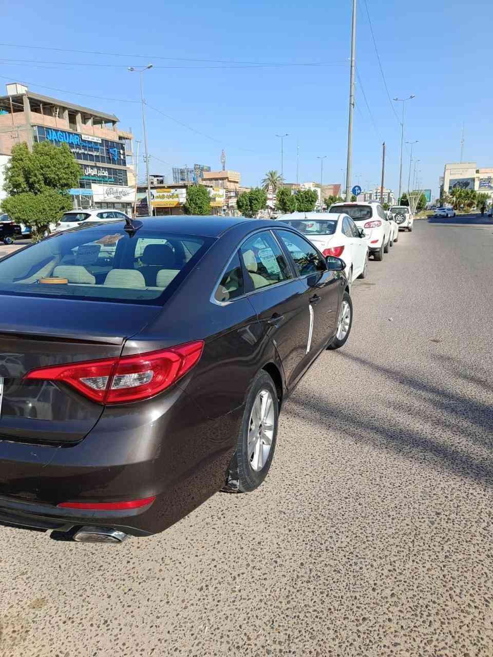 للبيع سوناتا 2015 وارد أمريكي
السونار مرفق بالصور
 سعر123$
كير مكينه حداديه تبريد مكفولات 
رقم اربيل 
مواصفات
.
3وضعيات القيادة: نظام ECO (اقتصادي)، عادي، ورياضي
 تحكم ستيرن جهتين 
 شاشه صغيره 
شاشة لمس LCD ملونة، نظام صوتي، بلوتوث، مداخل USB/AUX.
 نضام تقليل صرف Eco قتصادي
 مانع انزلاق ABS
مثبت سرعة
كامره خلفي
السياره خير من الله تجي وتشوف بعينك
السعر 123$
مكان السيارة الديوانيه . ام الخيل
الاستفسار  واتساب 
***********
