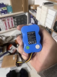 بطارية • مكنسة