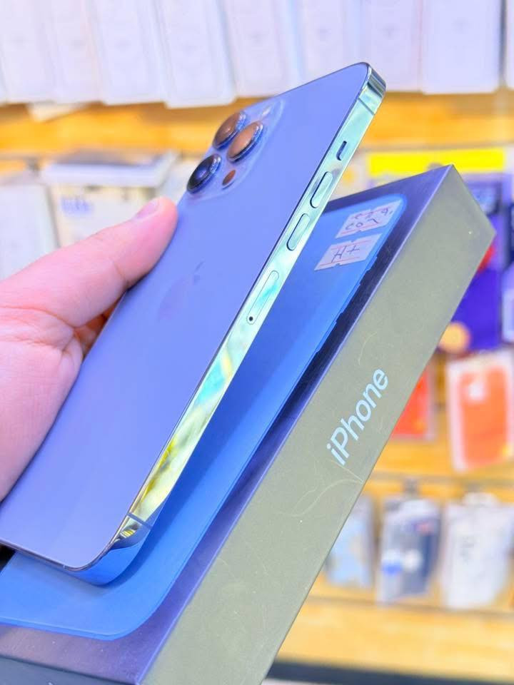 ايفون ١٣ بروماكس ذاكرة ٢٥٦ وبطارية ٨٦ أعتبره فاتحه بيدك من كارتونه ممبدل بي شي الجهاز كله بلادي شخط واحد ما بي نضافه ١٠٠/١٠٠ ملحقاته كامله 
مكاني /ذي قار / قضاء الفجر

للتواصل / ***********
