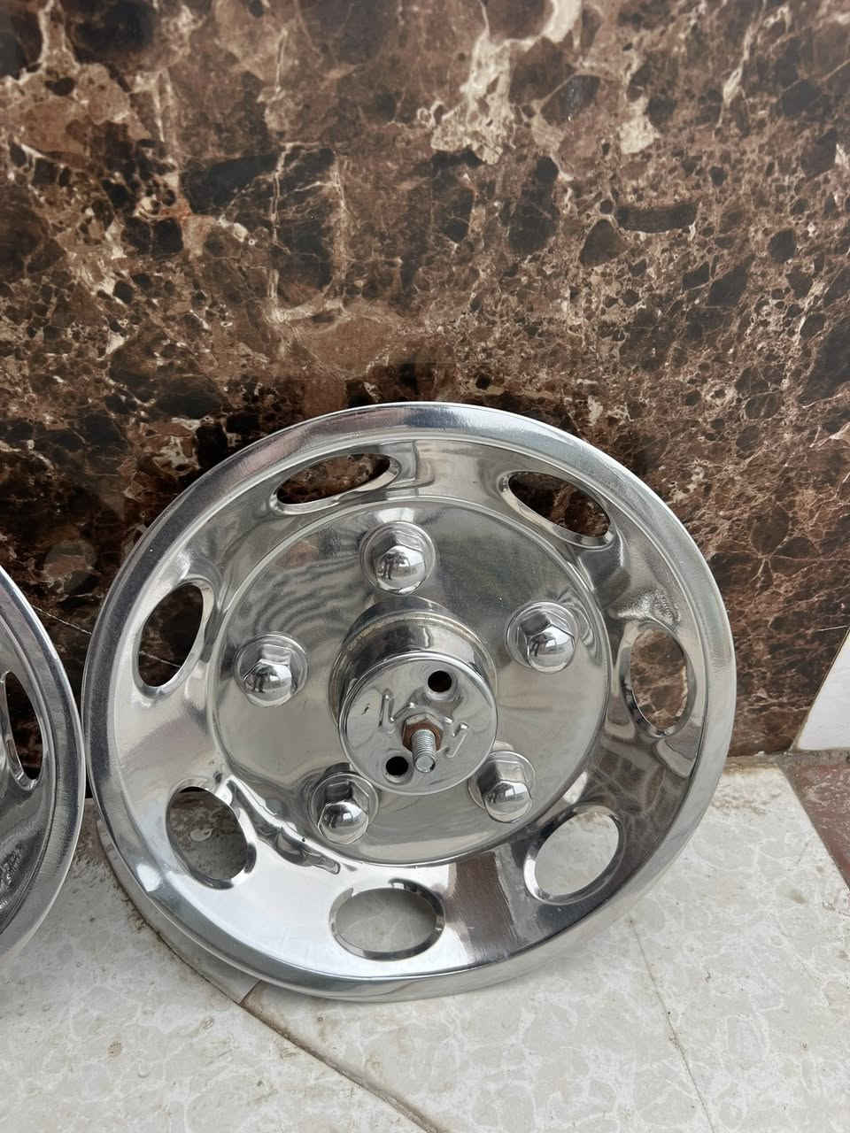 سلام عليكم كبات كيا ٢٧٠٠ نثيه مستعملات مكاني بابل سعرهن ١٠٠ وبيهن مجال بسيط ما متواجد عالنت اتصل ***********
