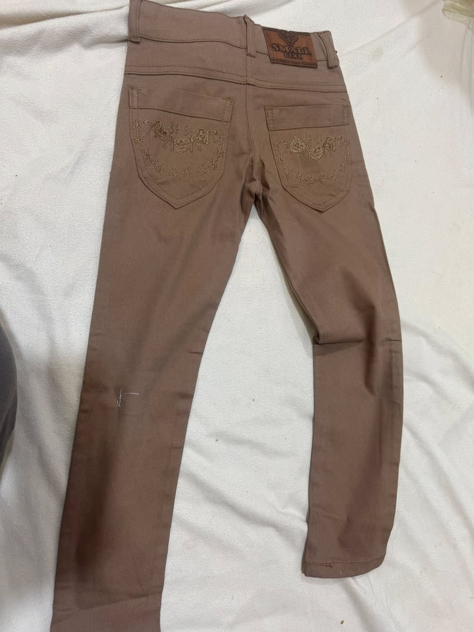 حبايب شلعة بنطرون كابوي قماش يجنن سعر القطعة الفين وربع عندي ٤٠ بنطرون توصيل مجاني بنطرون كابوي وكتان مال العييد بيش ما تبيع انت ربحان من عمر سنة الى ١٥ سنة ولادي بناتي  
مستعجلة عليهن اي واحد يراسلني ابيع


**إذا كنت صاحب هذا الإعلان وتريد حذفه لأي سبب، رجاءا أرسل رسالة إلى الدعم الفني**