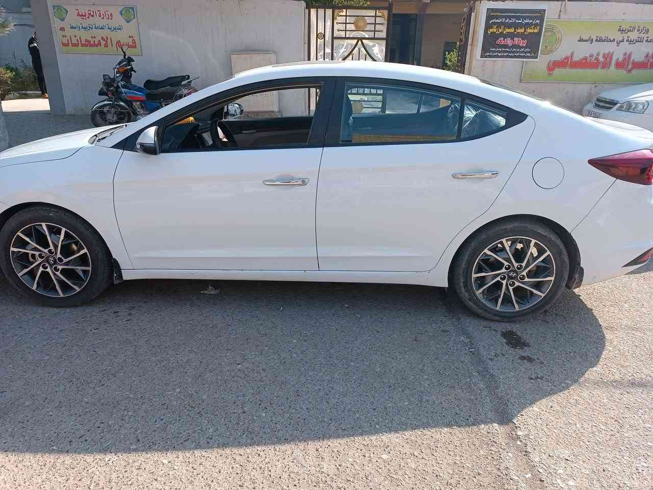 سلام عليكم النتره موديل 19 خليجي مكفولة عده الموضح بسونار ماشيه 74 بكاني كوت مركز المدينه السعر 162وبيه مجال 
***********
***********
